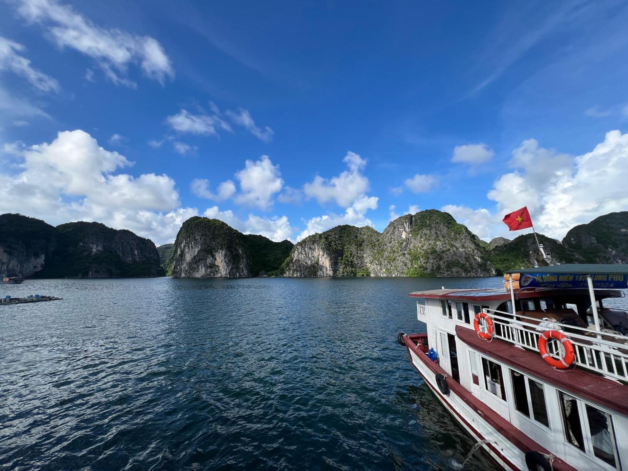 Mb Central Hotel Cat Ba Island Exterior photo