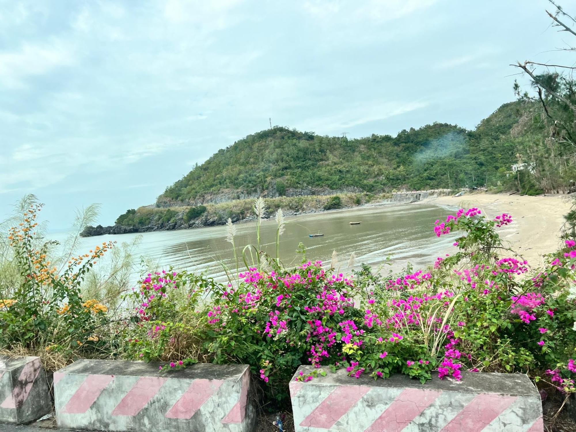 Mb Central Hotel Cat Ba Island Exterior photo