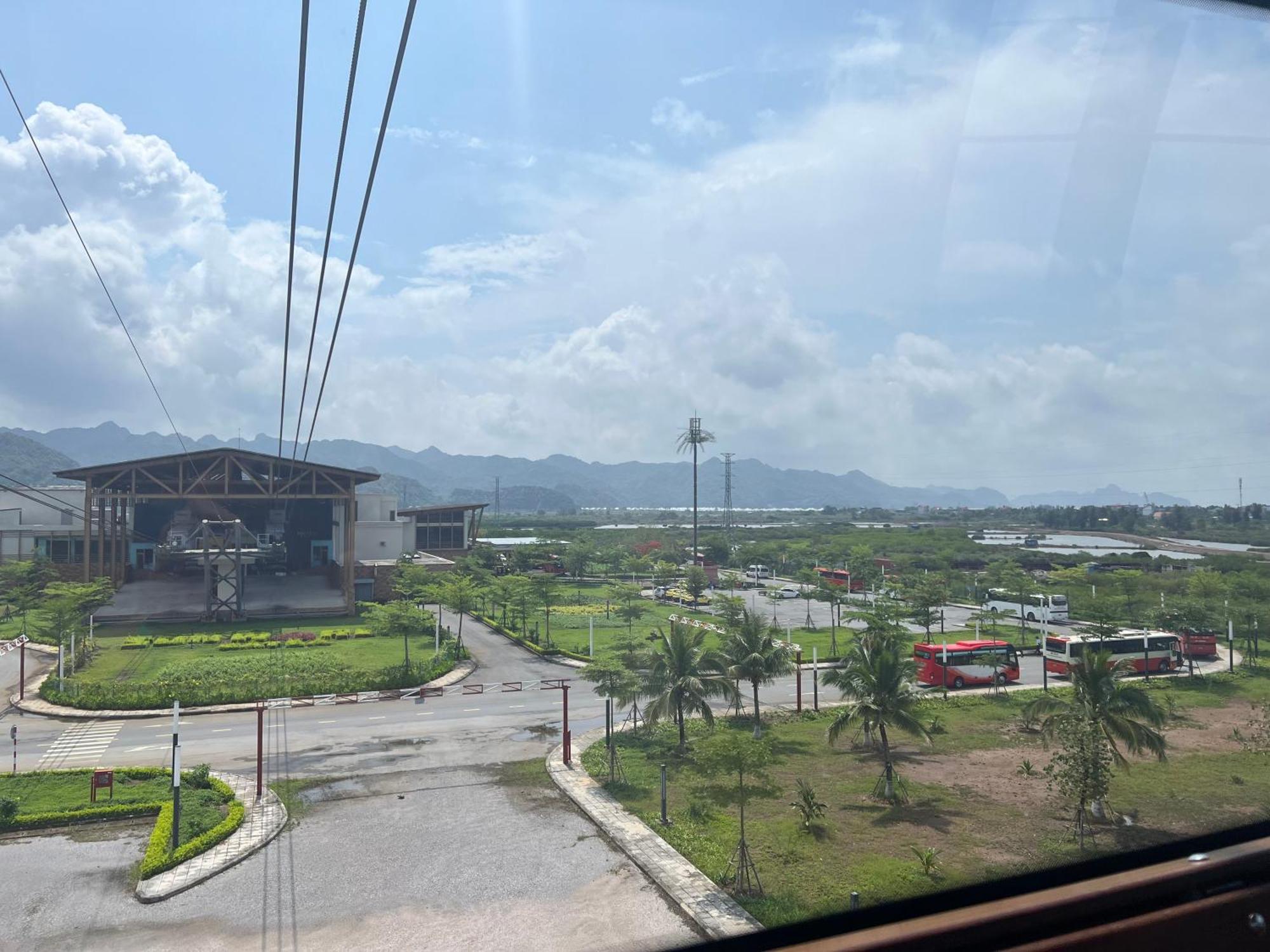 Mb Central Hotel Cat Ba Island Exterior photo