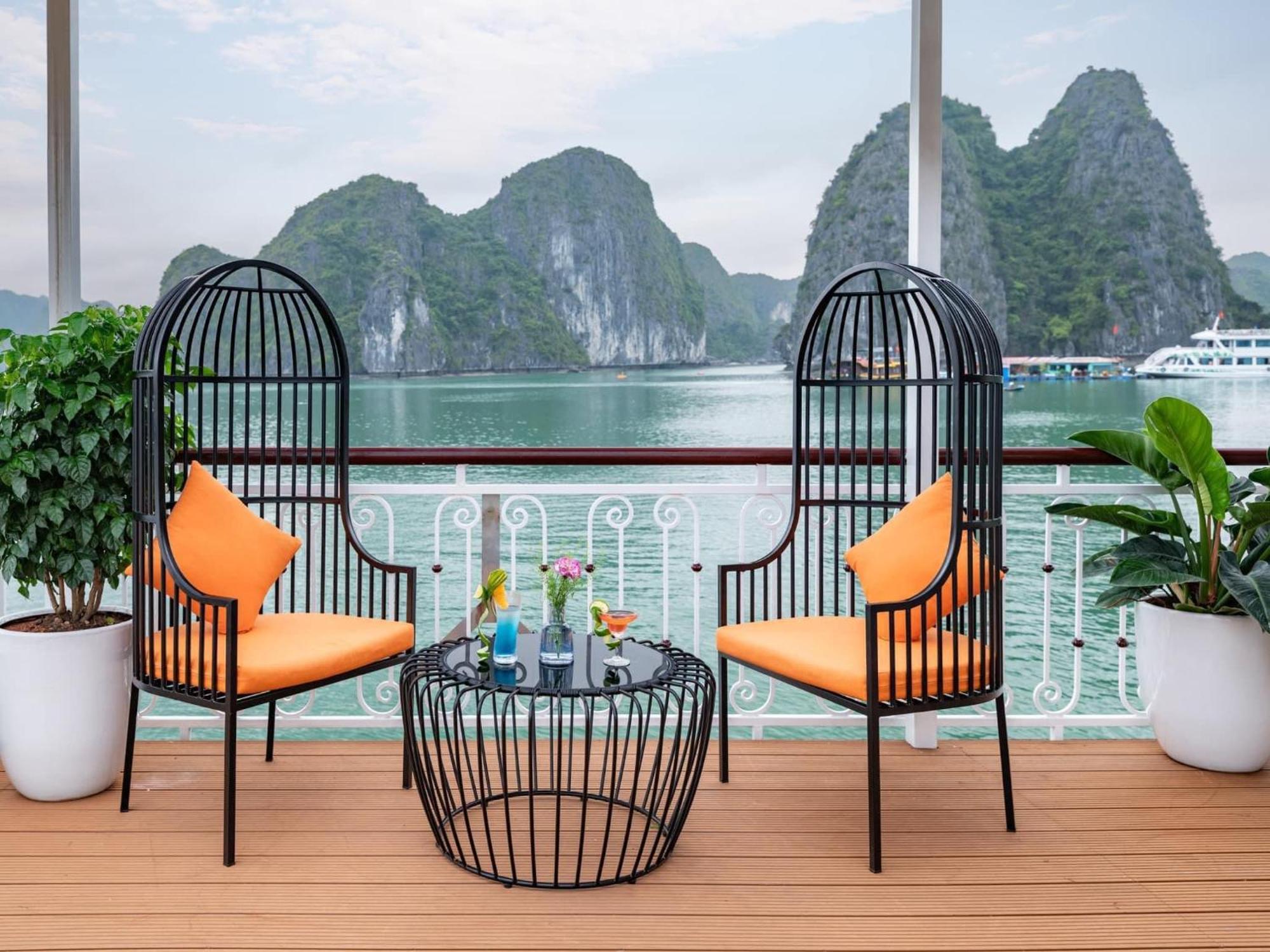 Mb Central Hotel Cat Ba Island Exterior photo